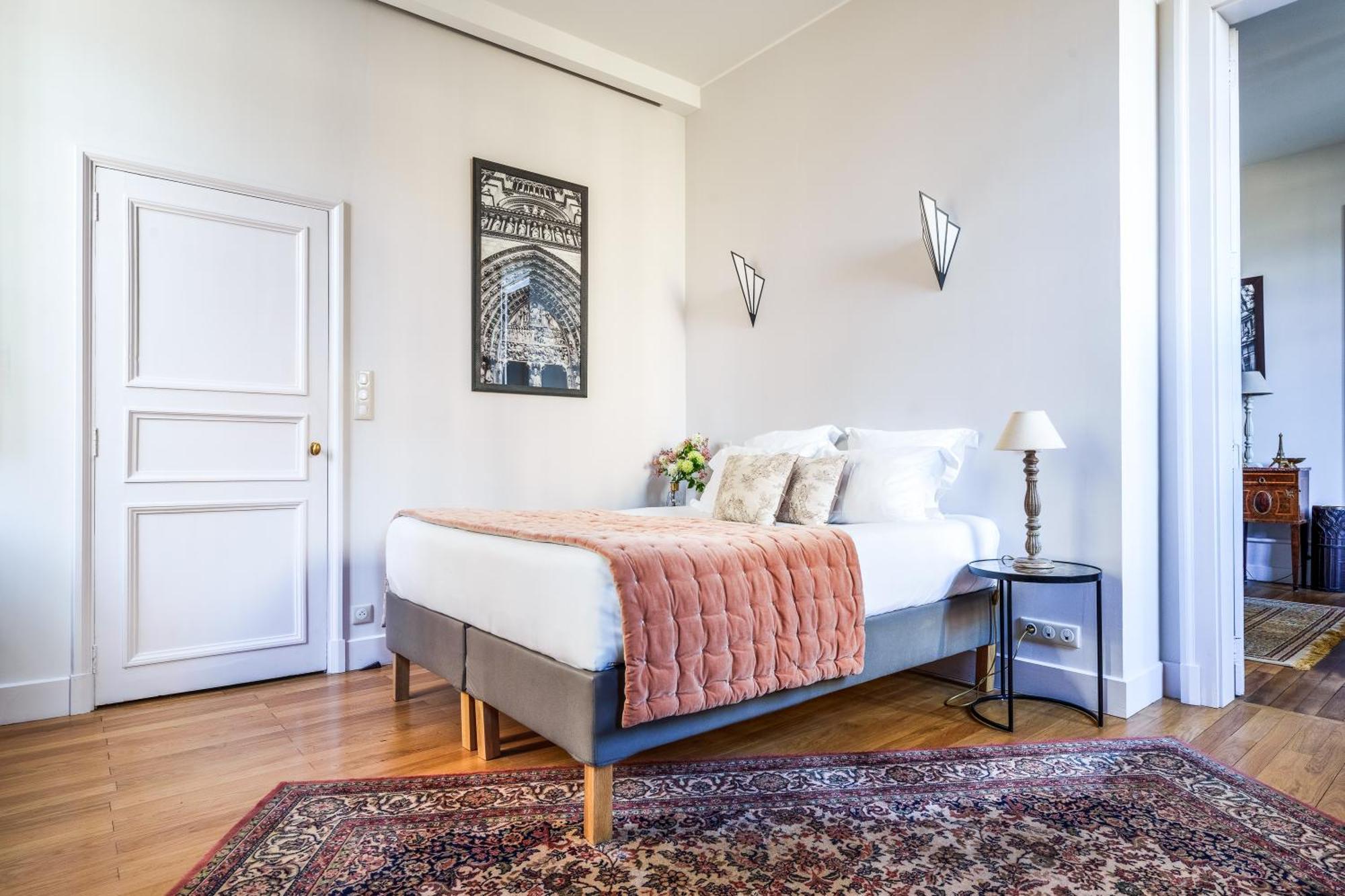Appartement Raffine Vue Cathedrale, Jardin, Wifi Tours Eksteriør bilde