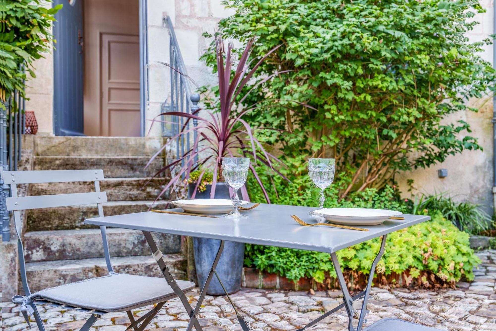 Appartement Raffine Vue Cathedrale, Jardin, Wifi Tours Eksteriør bilde