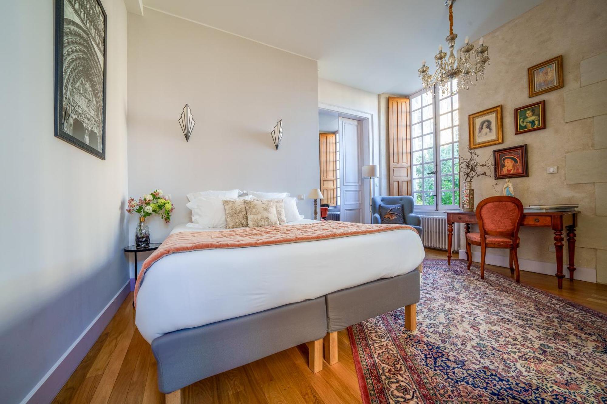 Appartement Raffine Vue Cathedrale, Jardin, Wifi Tours Eksteriør bilde